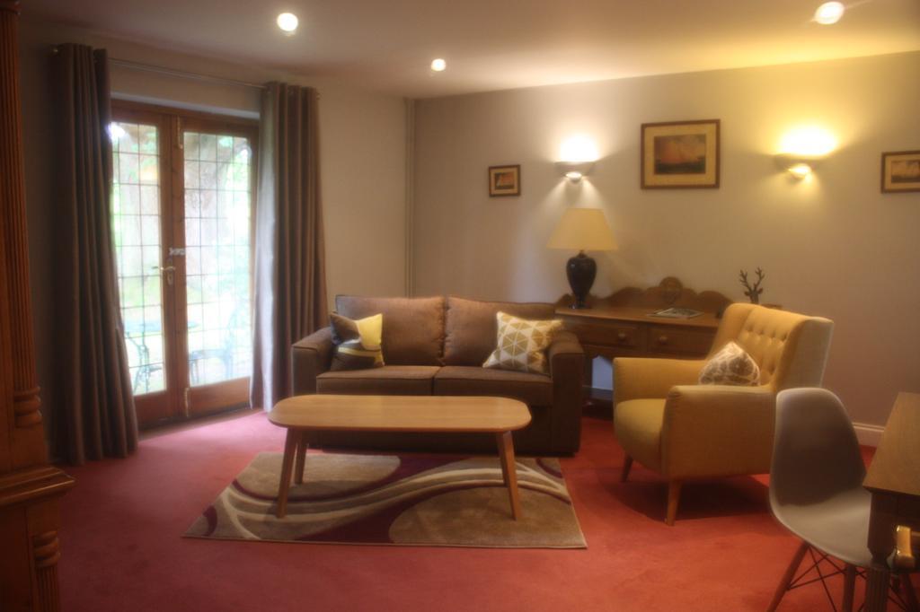 Ghyll Manor Country Hotel Хоршъм Екстериор снимка