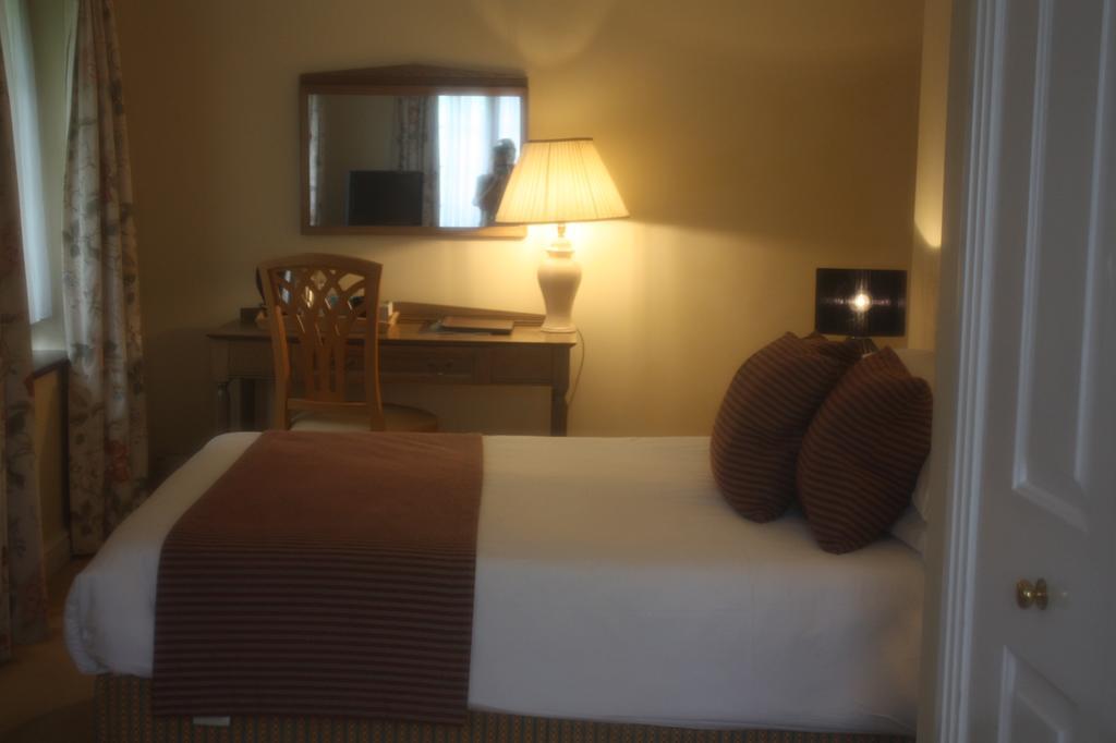 Ghyll Manor Country Hotel Хоршъм Екстериор снимка