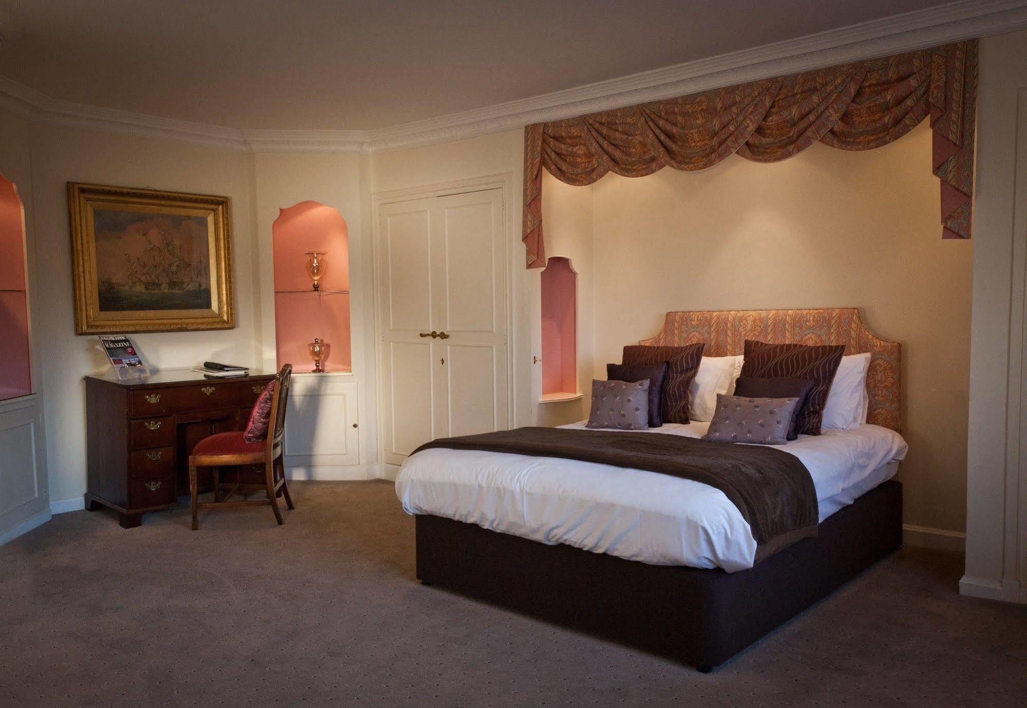 Ghyll Manor Country Hotel Хоршъм Екстериор снимка